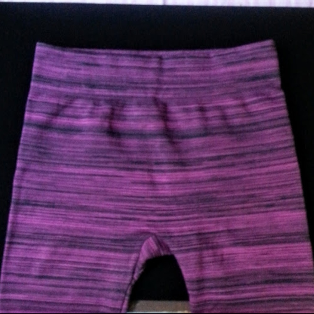 8 of Hearts Pink & black horizontal striped leggings M